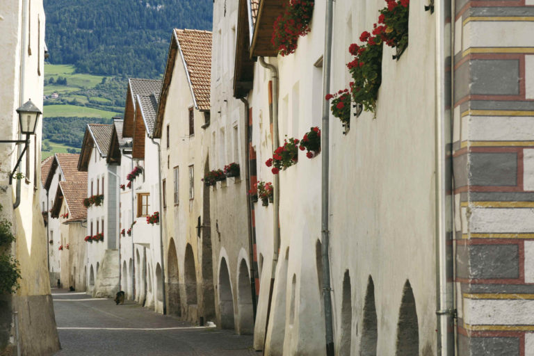 Glorenza medieval town arbors